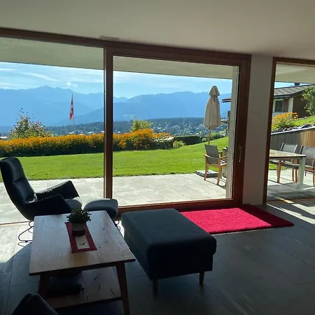 Casa Admisa, Spektakulaere Aussicht, In And Out, Hochwertige Einrichtung, Valserstein Und Eiche Appartement Flims