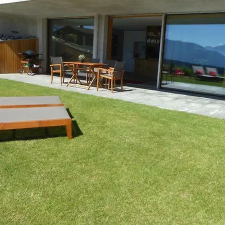 Casa Admisa, Spektakulaere Aussicht, In And Out, Hochwertige Einrichtung, Valserstein Und Eiche Flims