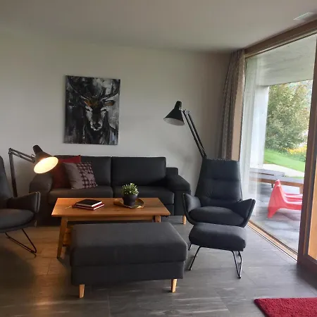 Appartamento Casa Admisa, Spektakulaere Aussicht, In And Out, Hochwertige Einrichtung, Valserstein Und Eiche Flims