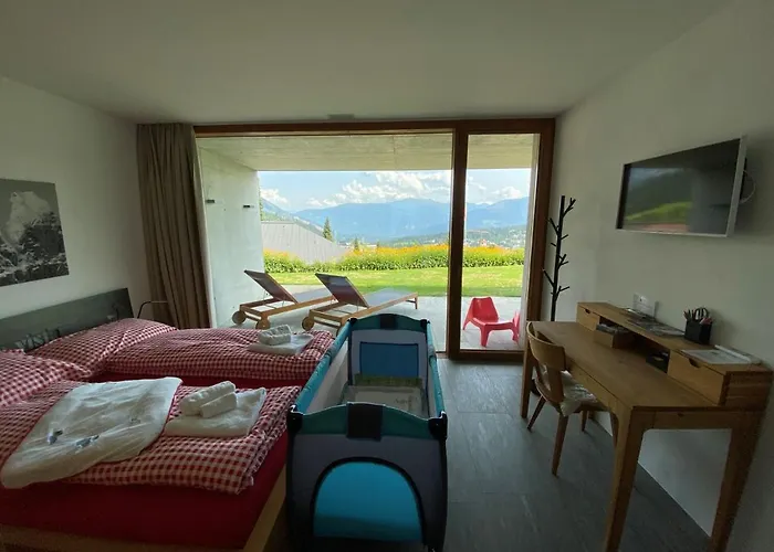 Casa Admisa, Spektakulaere Aussicht, In And Out, Hochwertige Einrichtung, Valserstein Und Eiche Daire Flims