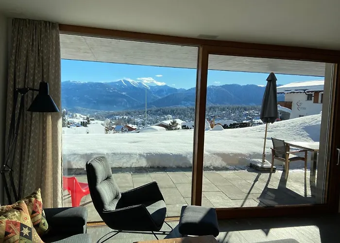 Casa Admisa, Spektakulaere Aussicht, In And Out, Hochwertige Einrichtung, Valserstein Und Eiche Appartement Flims