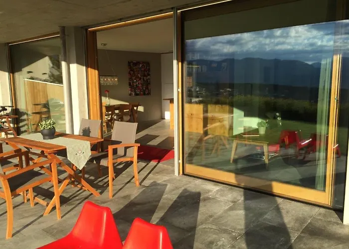 Casa Admisa, Spektakulaere Aussicht, In And Out, Hochwertige Einrichtung, Valserstein Und Eiche Daire Flims