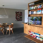 شقة Casa Admisa, Spektakulaere Aussicht, In And Out, Hochwertige Einrichtung, Valserstein Und Eiche *